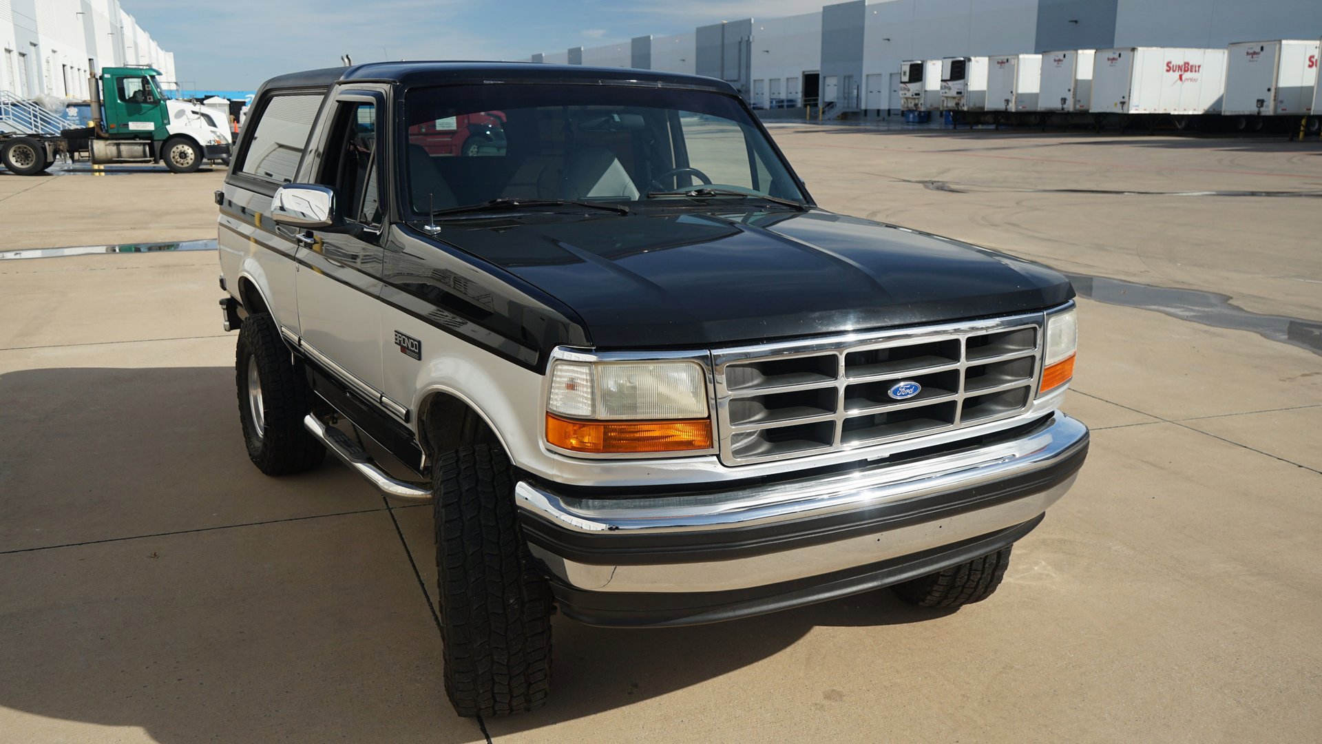 Used 1995 Ford Bronco XLT image 20
