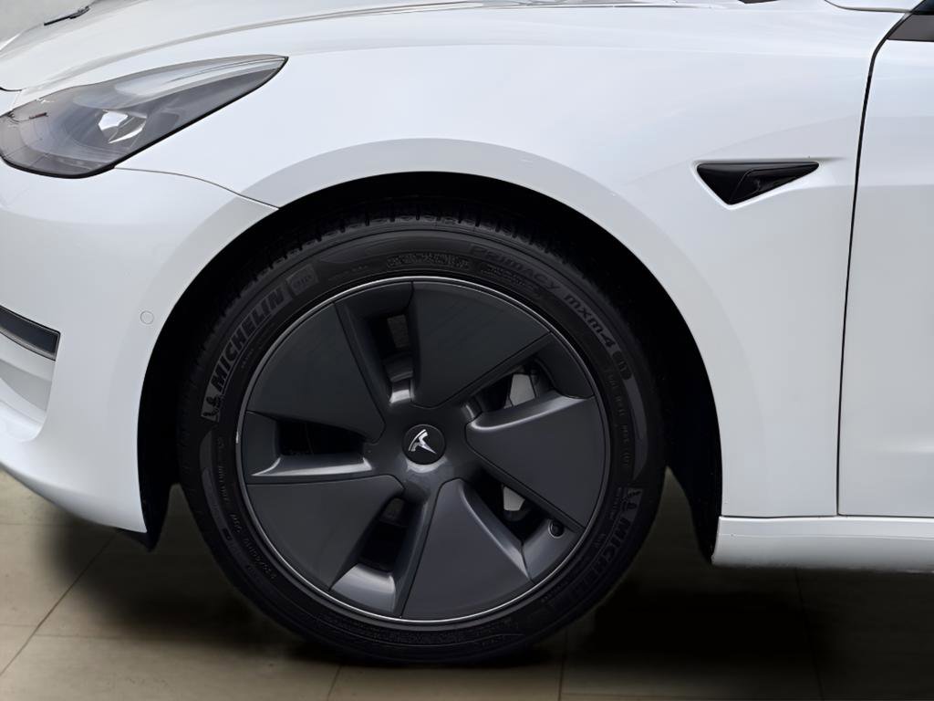 Used 2021 Tesla Model 3 Standard Range Plus image 41