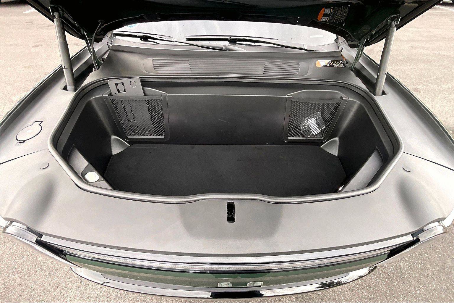 Used 2025 Rivian R1T Adventure image 9