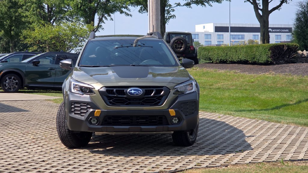 Used 2025 Subaru Outback Wilderness w/ Wilderness Package AWD/4WD image 3