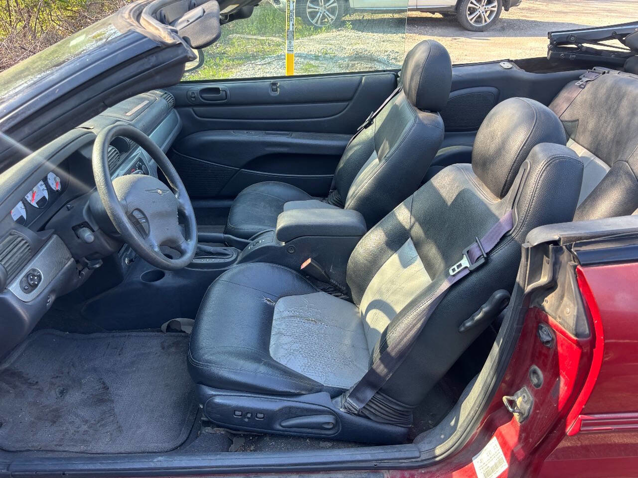 Used 2004 Chrysler Sebring GTC image 17