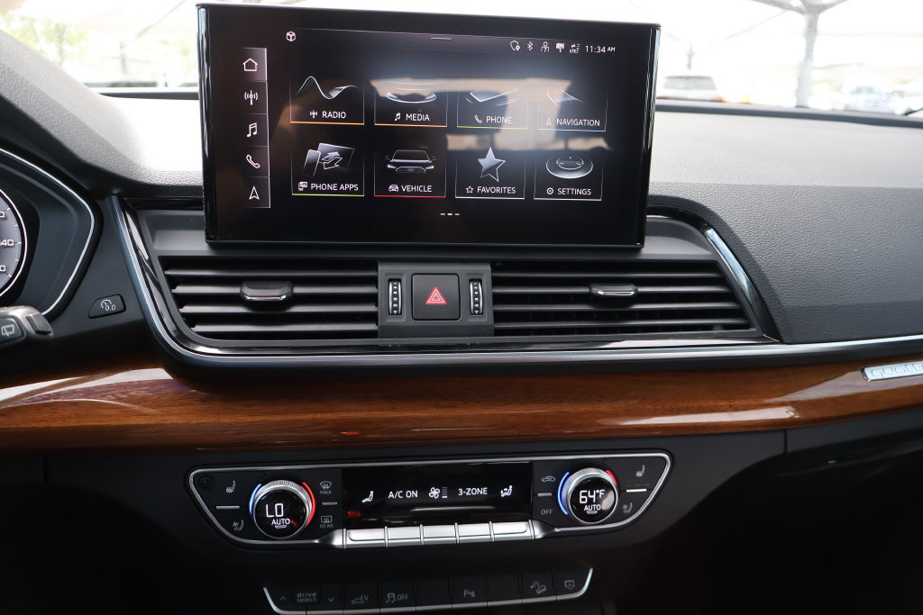 Used 2021 Audi Q5 e Premium Plus w/ Premium Plus Package AWD/4WD image 5