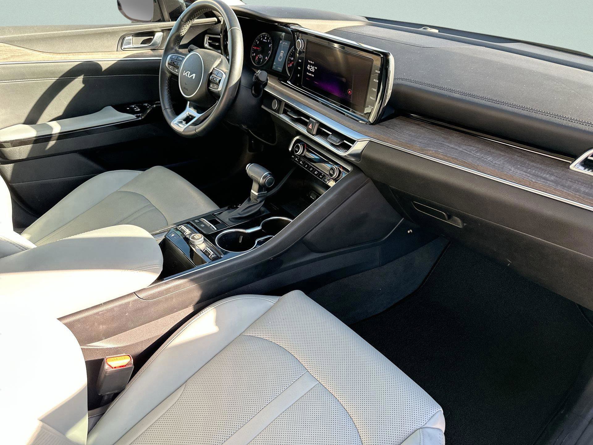 Used 2023 Kia K5 EX image 9