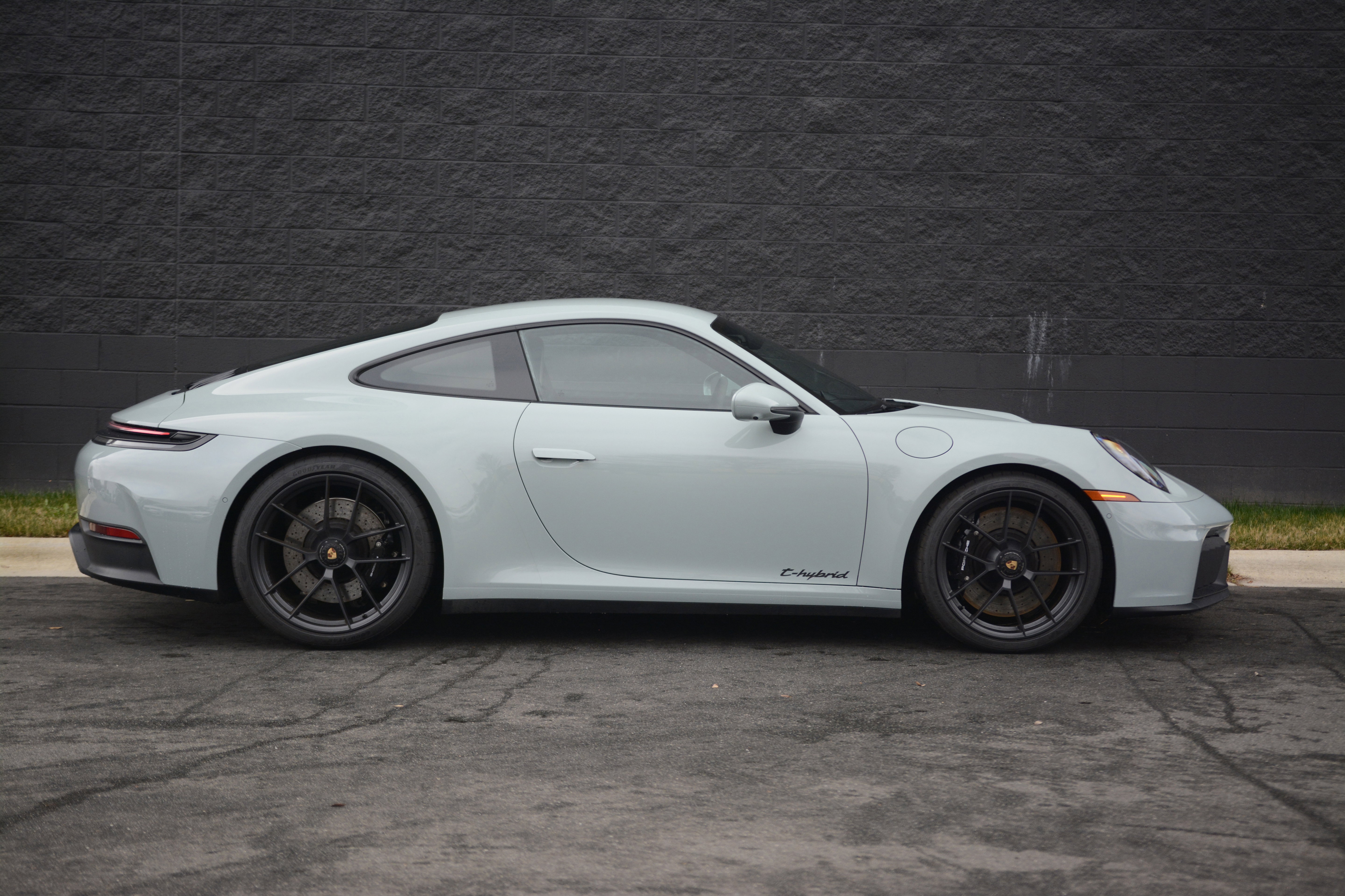Certified 2025 Porsche 911 Carrera GTS RWD image 8