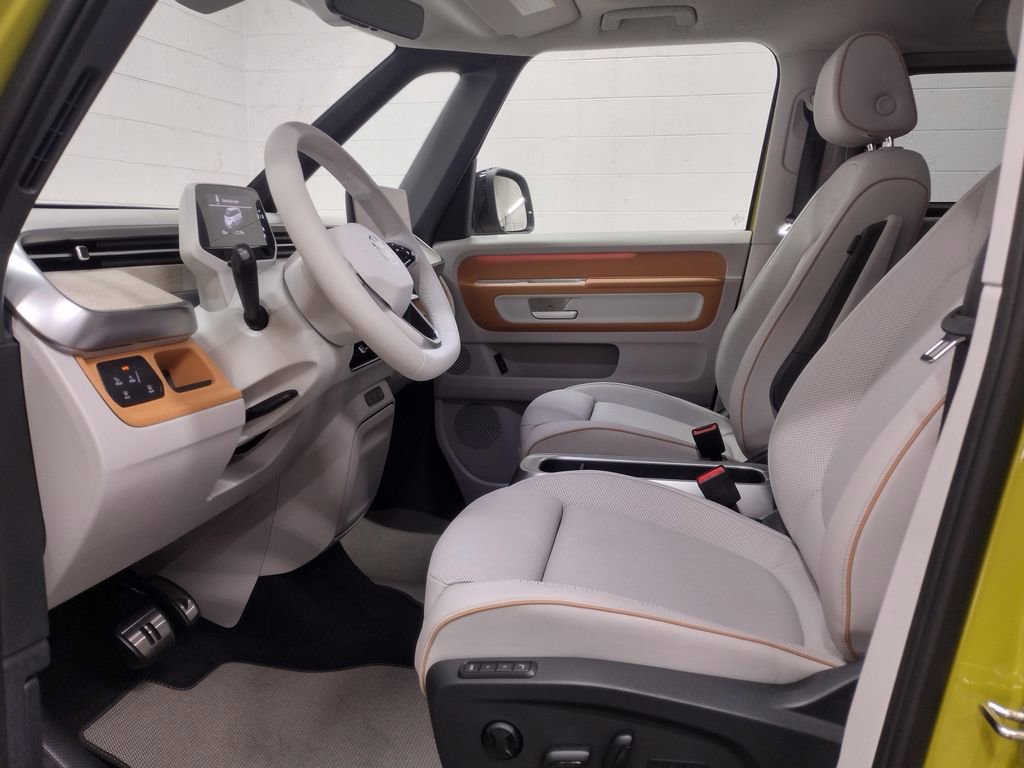 New 2025 Volkswagen ID. Buzz 1st Edition image 28