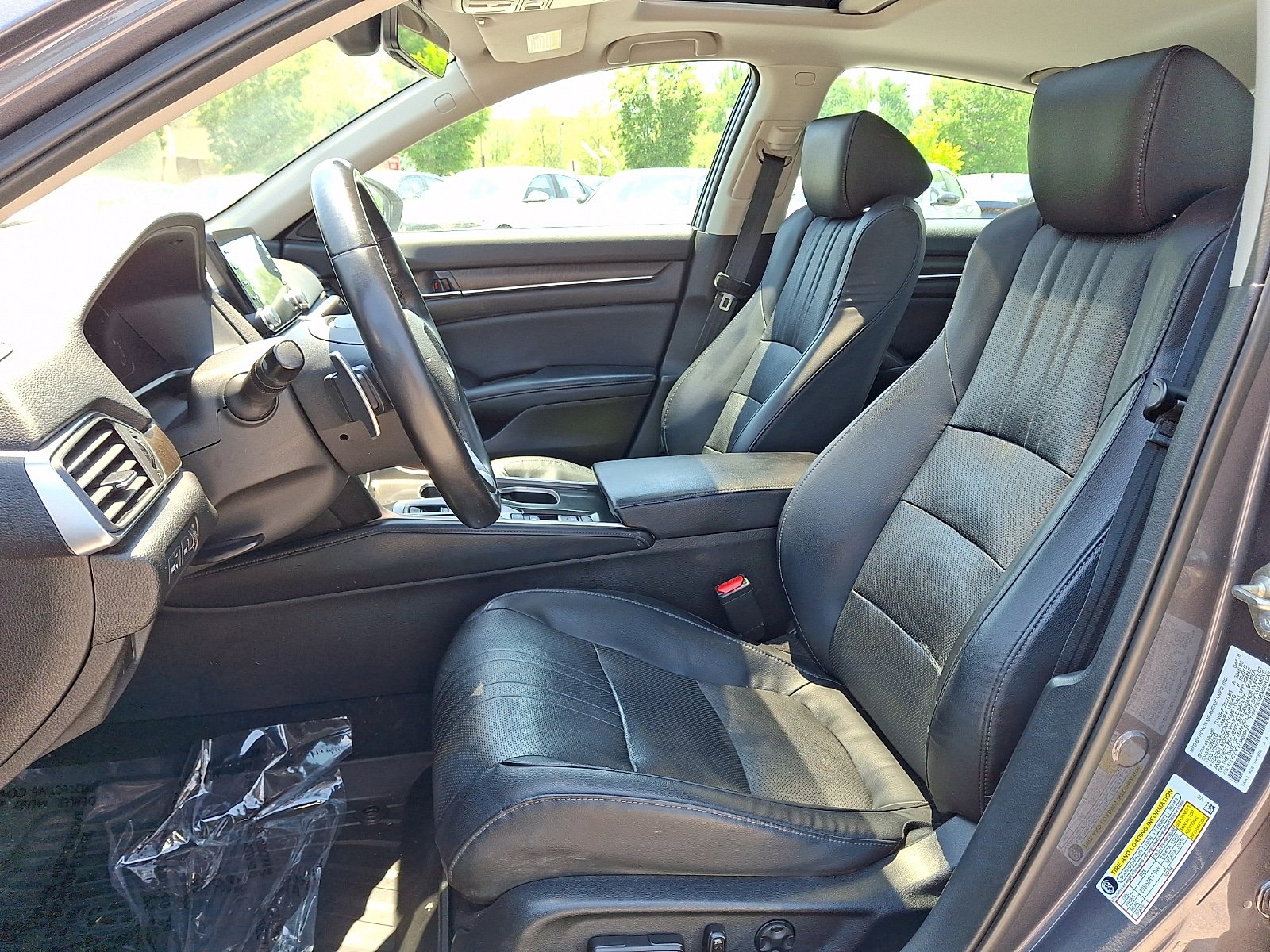 Used 2018 Honda Accord Touring image 13