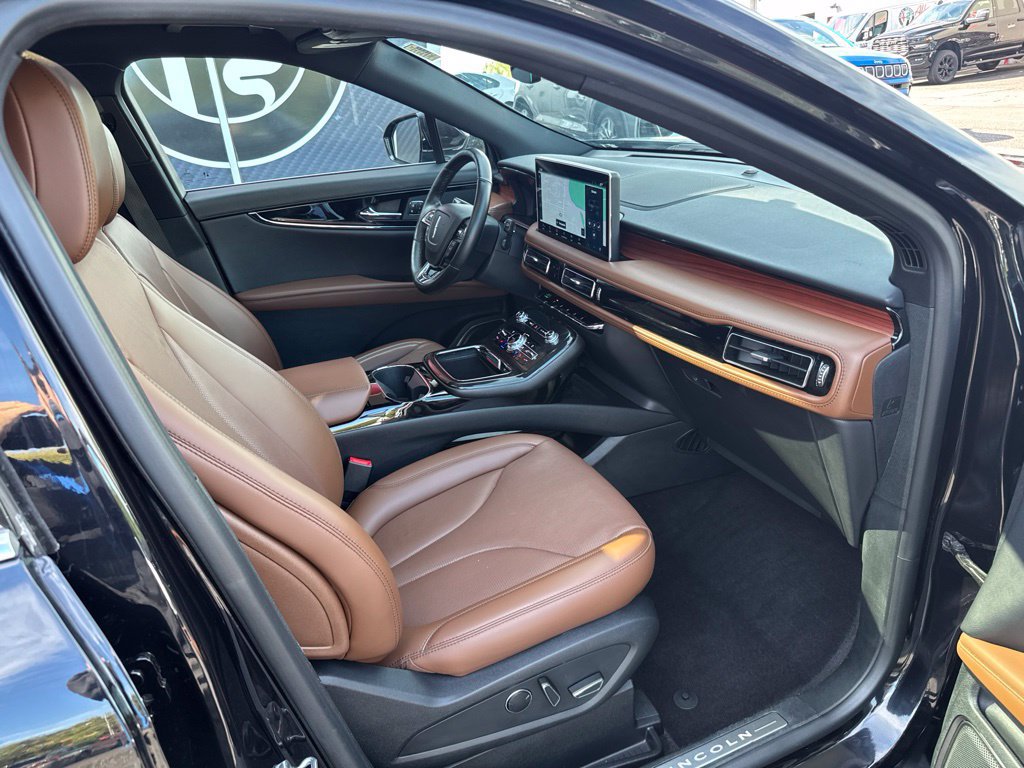 Used 2023 Lincoln Nautilus Reserve AWD/4WD image 66
