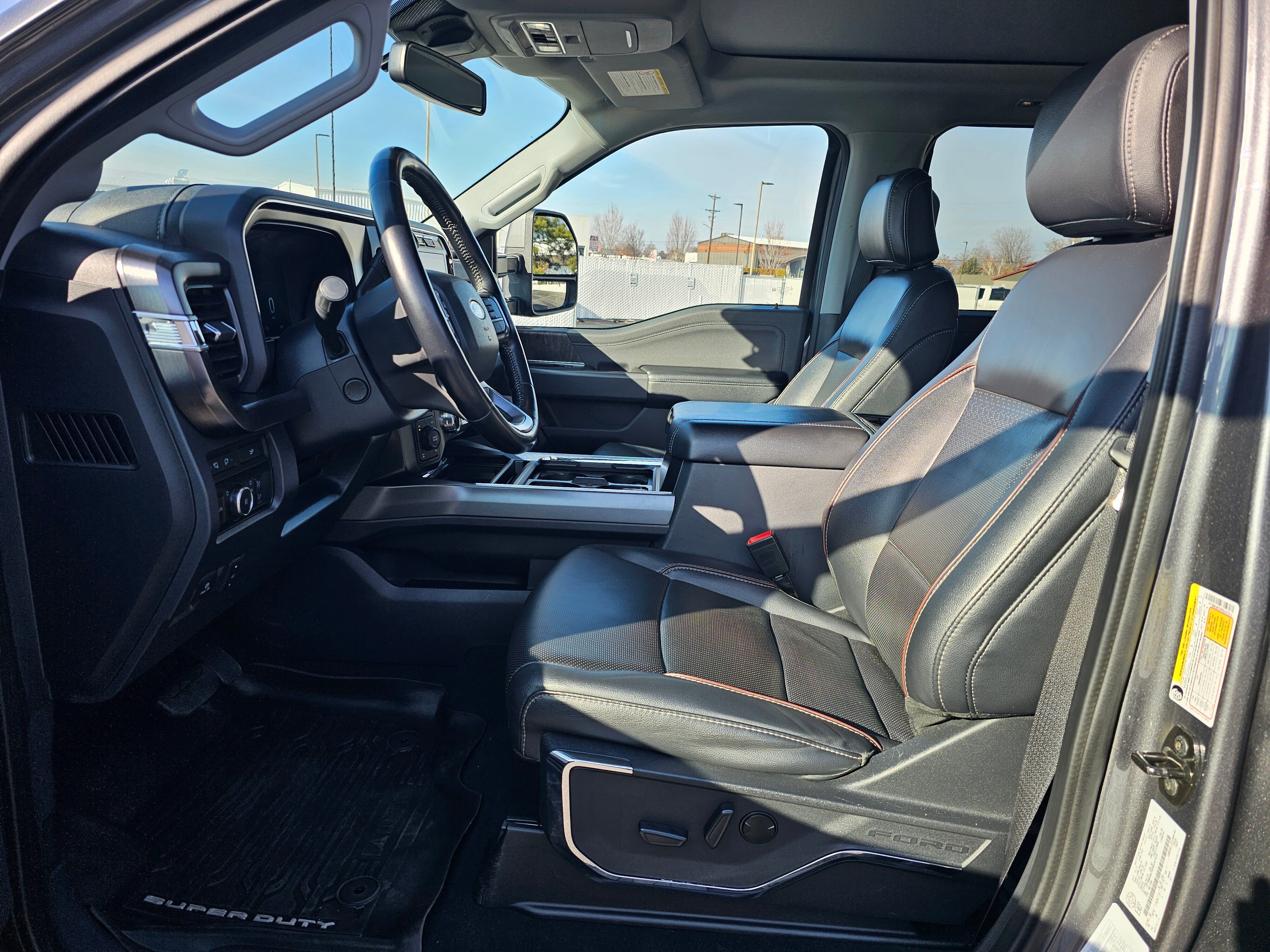 Used 2023 Ford F350 Lariat image 43