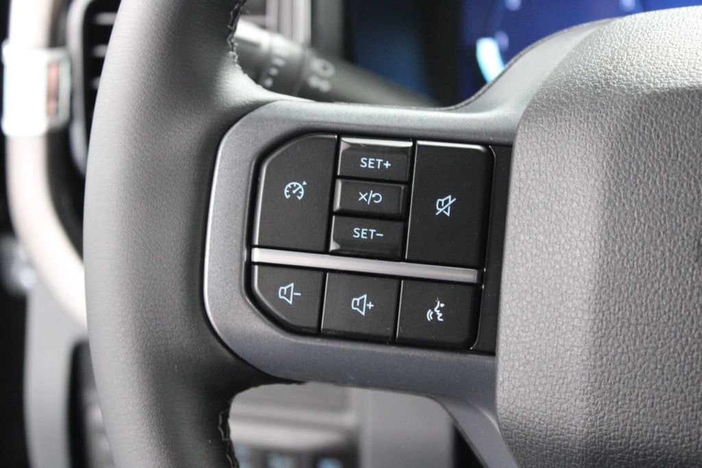 New 2026 Ford F250 Lariat w/ Black Appearance Package image 37