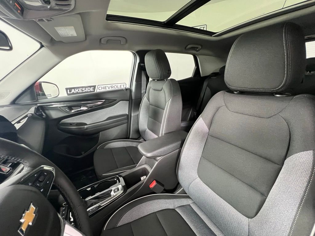 New 2026 Chevrolet TrailBlazer LT w/ Convenience Package FWD image 31