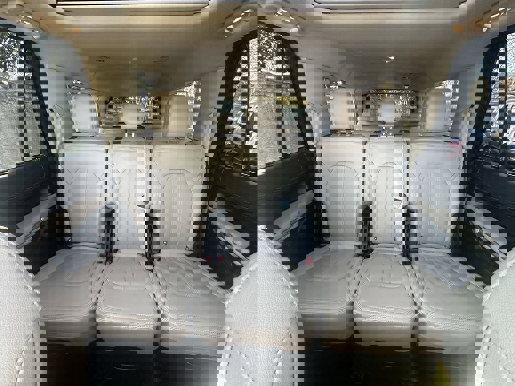 Used 2024 Ford Expedition Max Limited AWD/4WD image 27