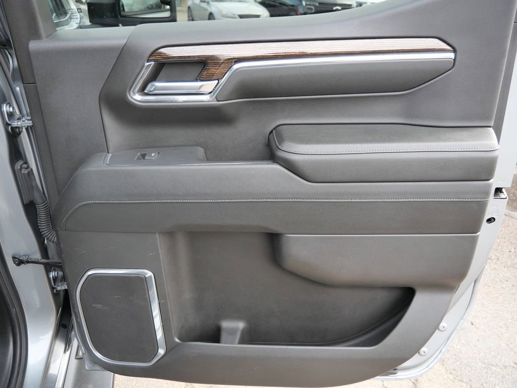 Used 2024 GMC Sierra 1500 Elevation image 17