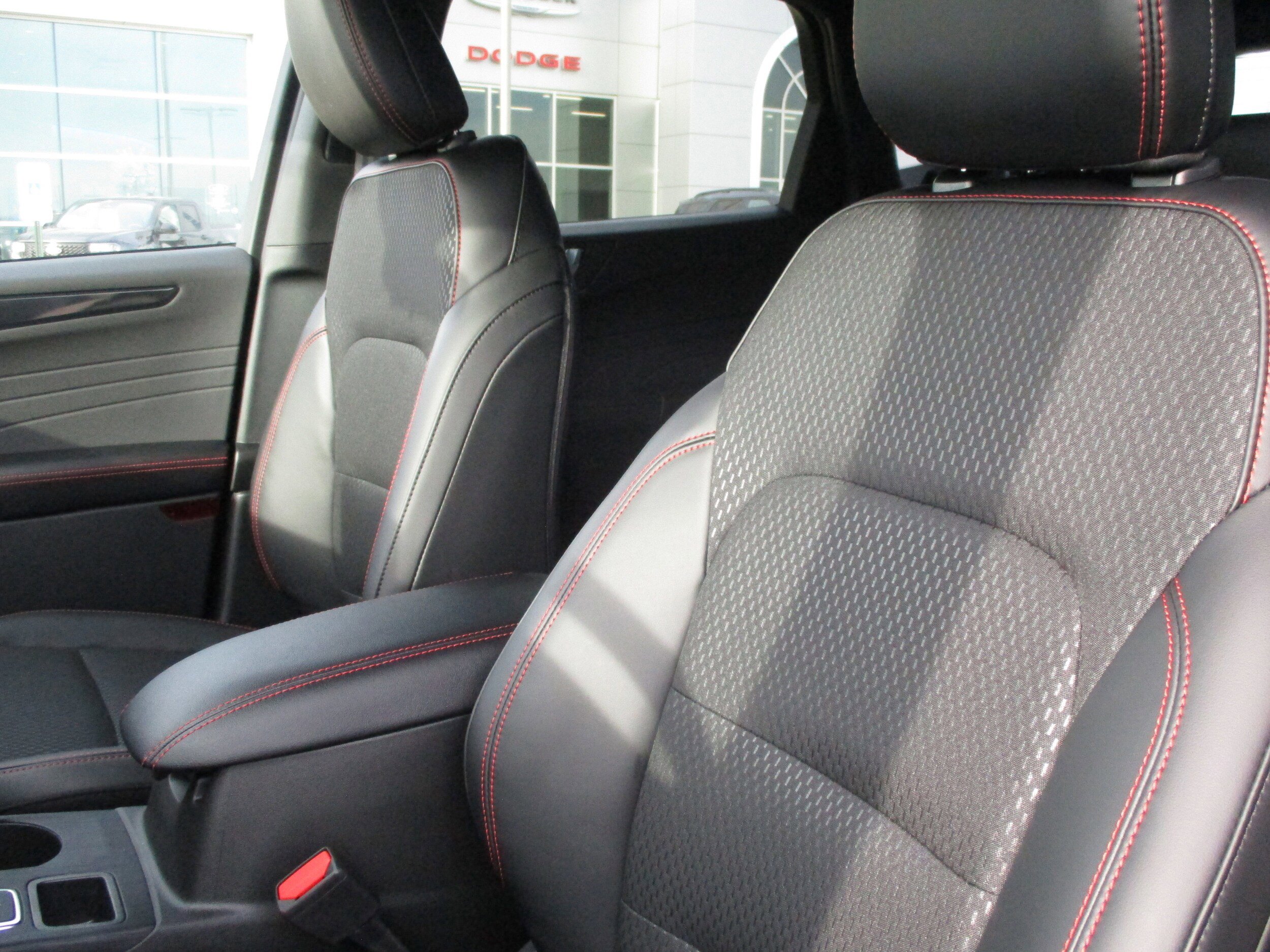 New 2026 Ford Escape ST-Line w/ Tech Pack #1 image 34