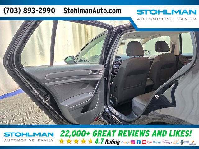 Used 2018 Volkswagen Golf S image 25