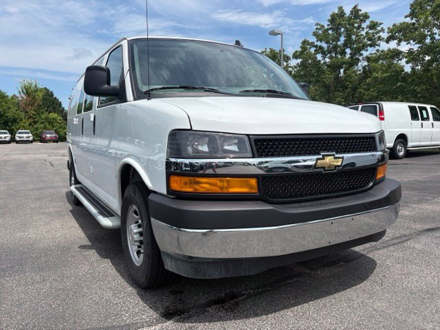 Used 2025 Chevrolet Express 2500 w/ Driver Convenience Package RWD image 14