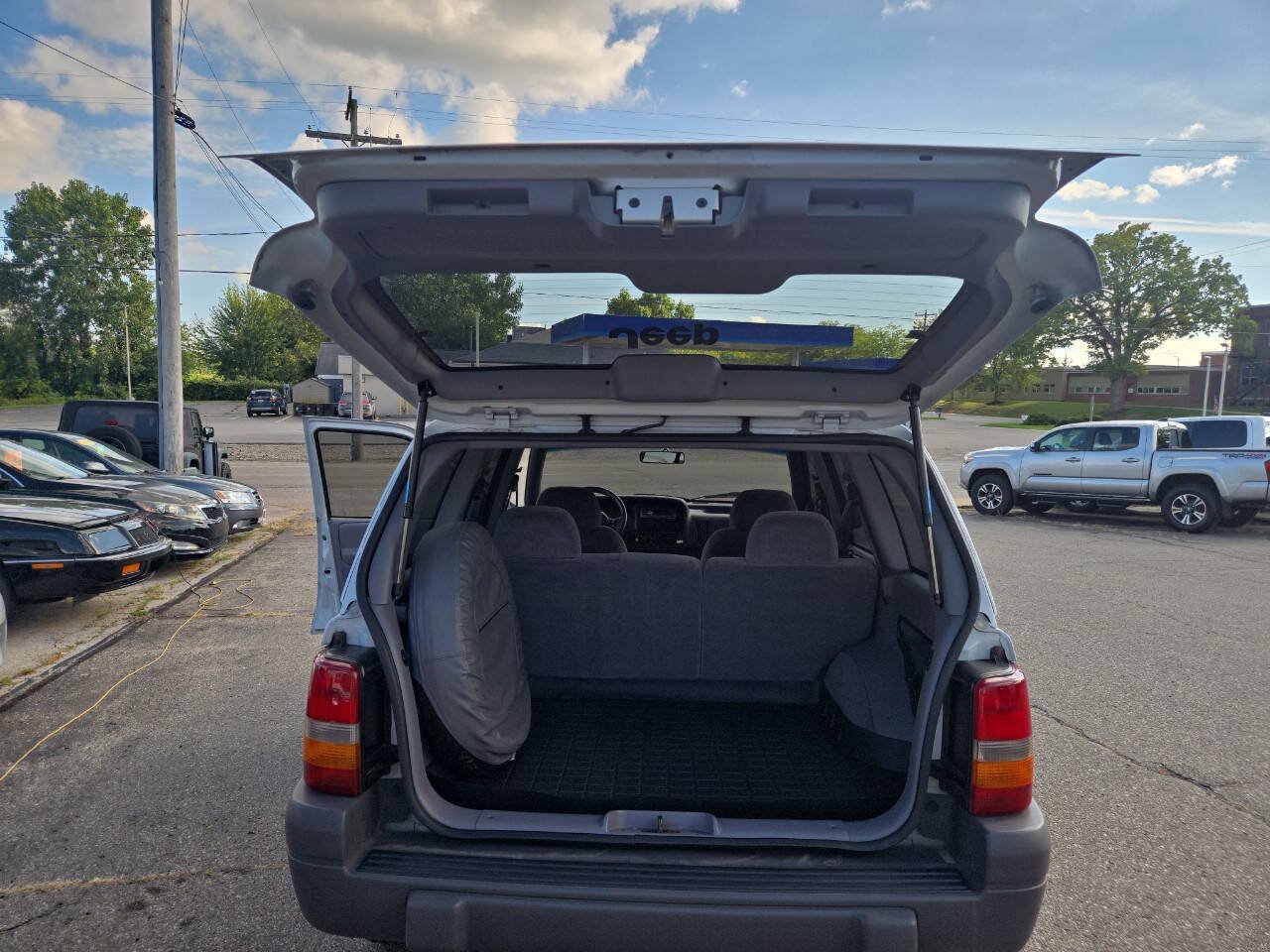 Used 1996 Jeep Grand Cherokee Laredo AWD/4WD image 26