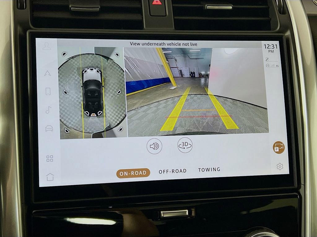 Used 2025 Land Rover Discovery Dynamic SE image 14