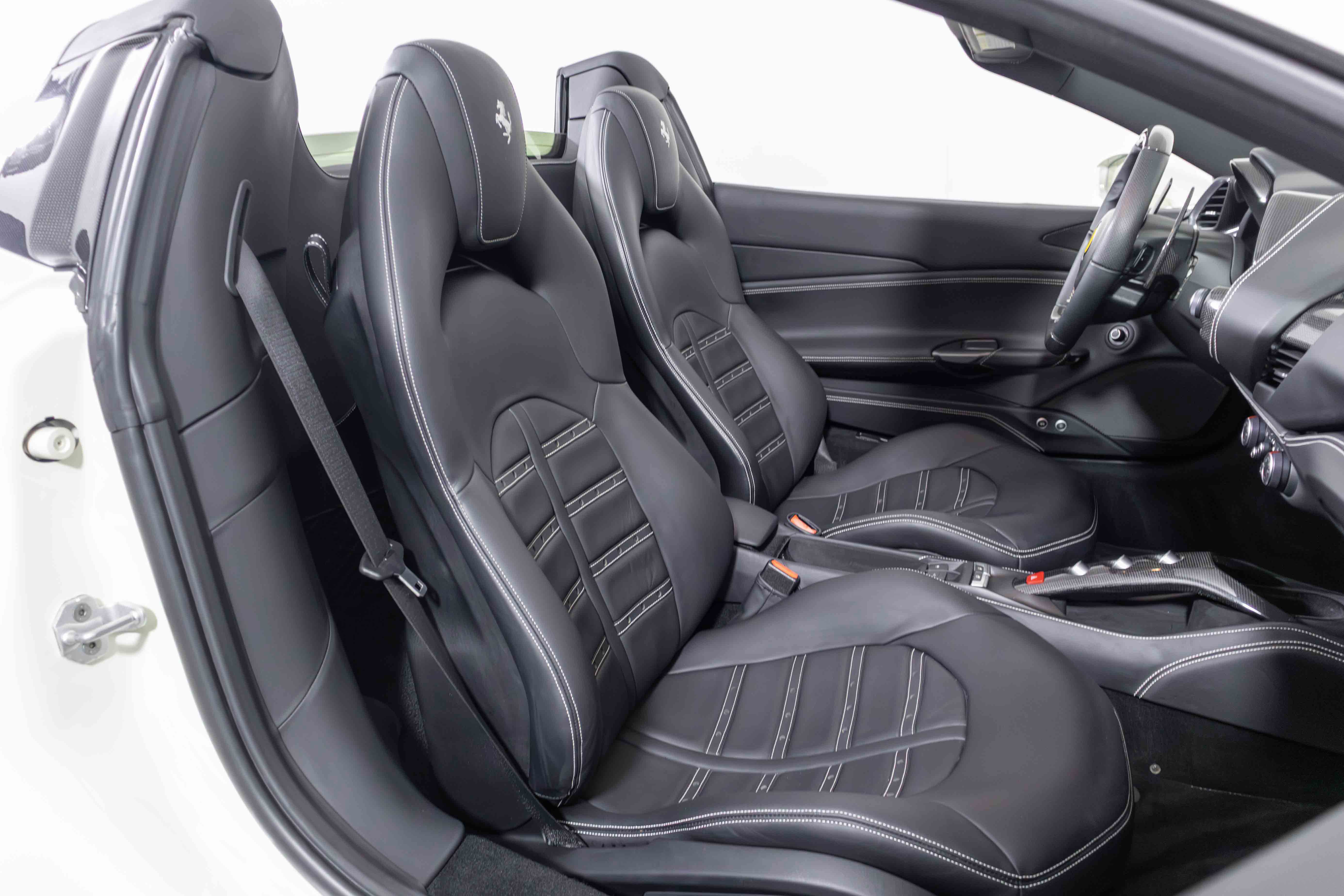 Used 2018 Ferrari 488 Spider image 38