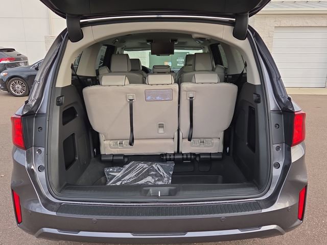New 2026 Honda Odyssey Touring image 4