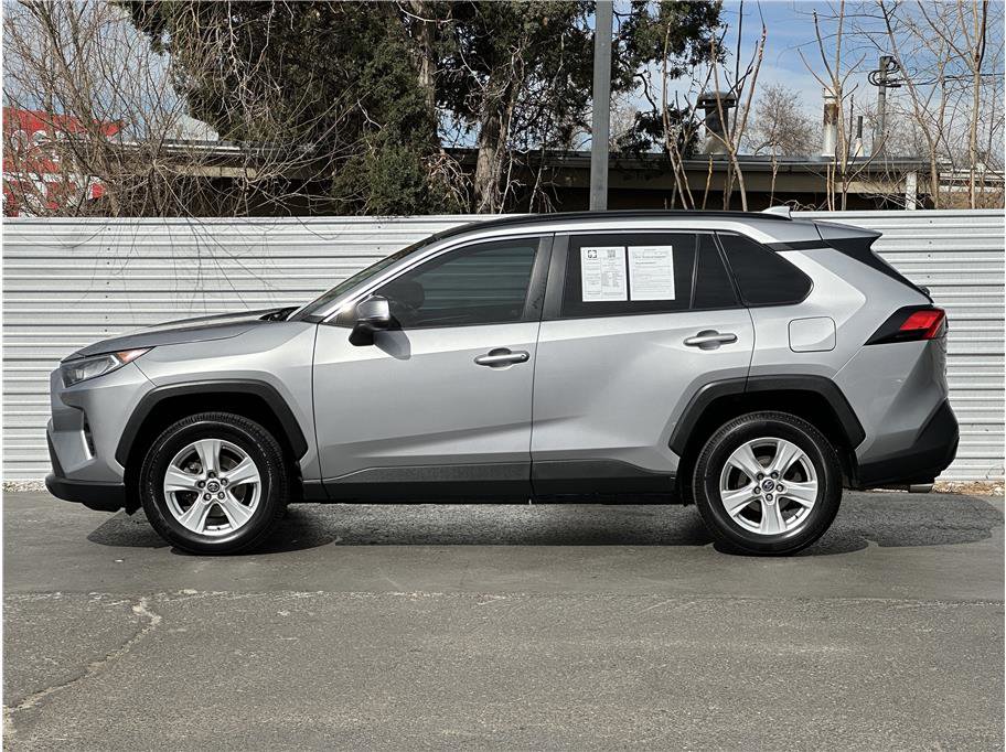 Used 2020 Toyota RAV4 XLE image 13