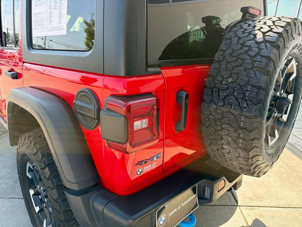 Used 2025 Jeep Wrangler Unlimited Rubicon 4xe w/ Convenience Group AWD/4WD image 15
