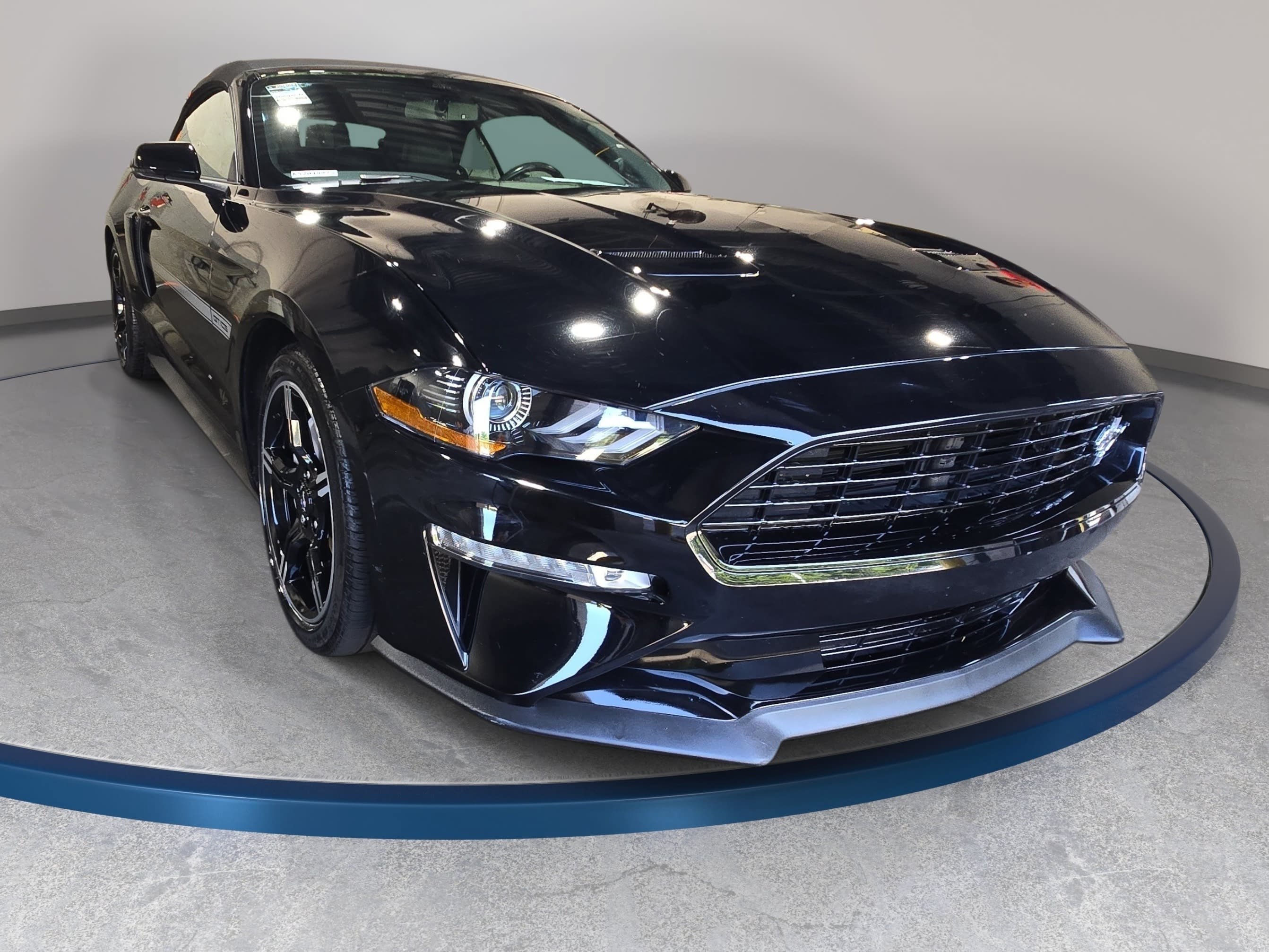 Used 2019 Ford Mustang GT Premium w/ Equipment Group 401A RWD image 3