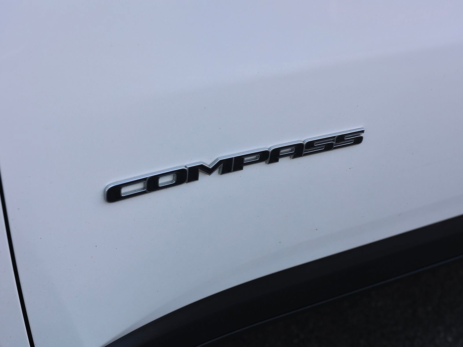 Used 2021 Jeep Compass Limited image 9