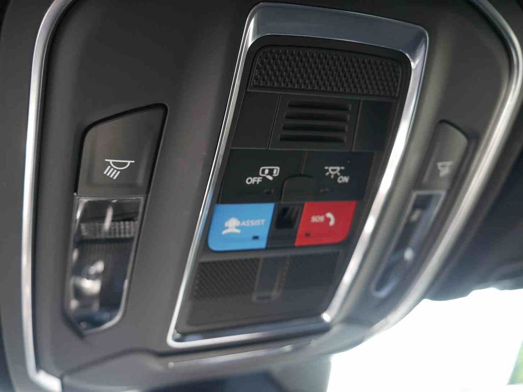 Certified 2024 Jeep Grand Cherokee L Laredo image 32