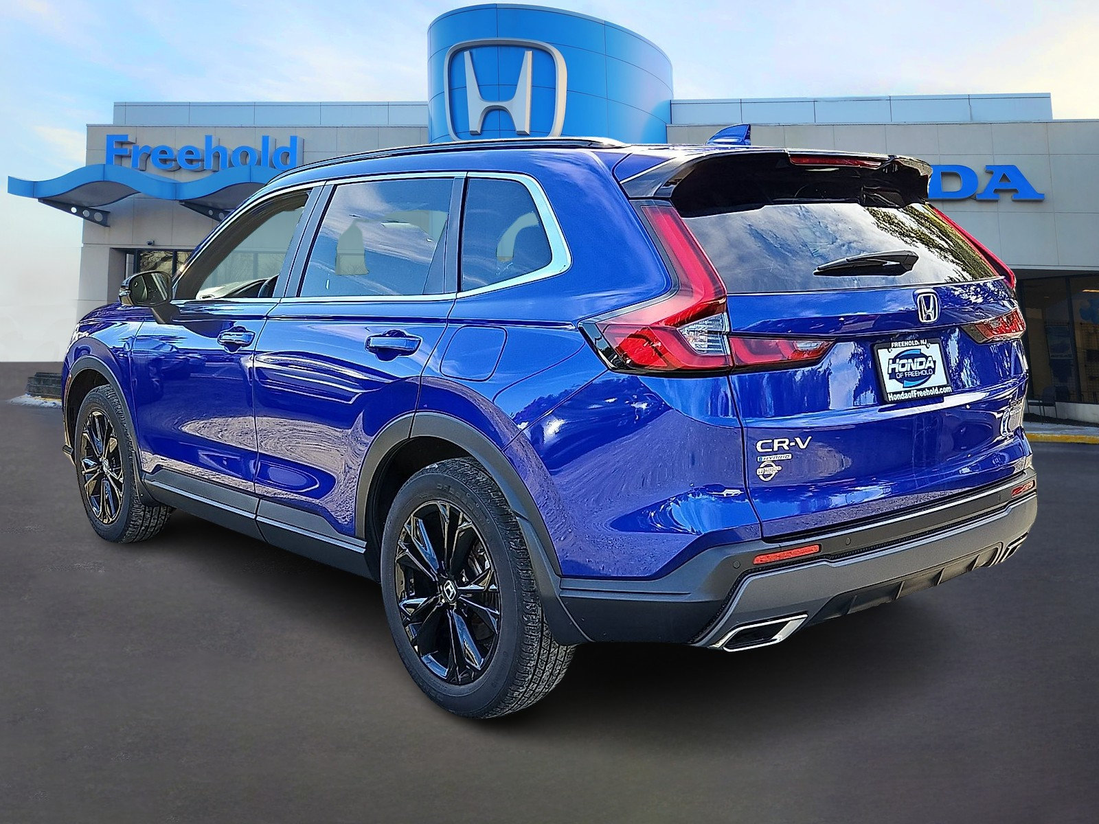 Used 2024 Honda CR-V Sport Touring image 4