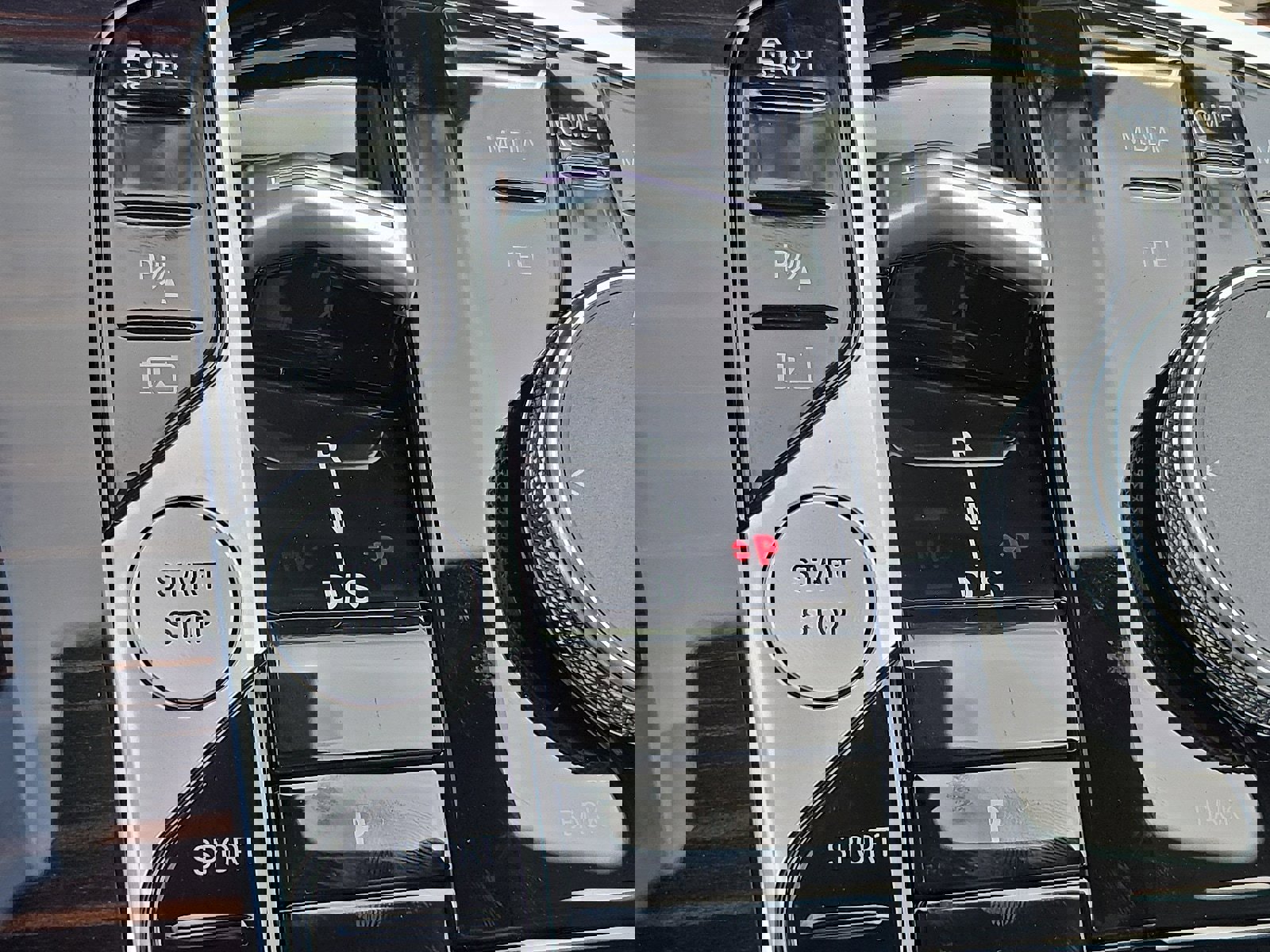 Used 2026 BMW X5 xDrive50e image 7