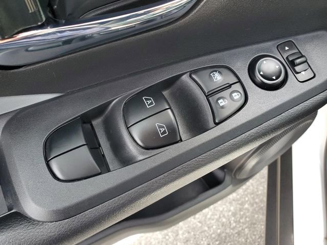 Certified 2024 Nissan Kicks SR w/ SR Premium Package image 17
