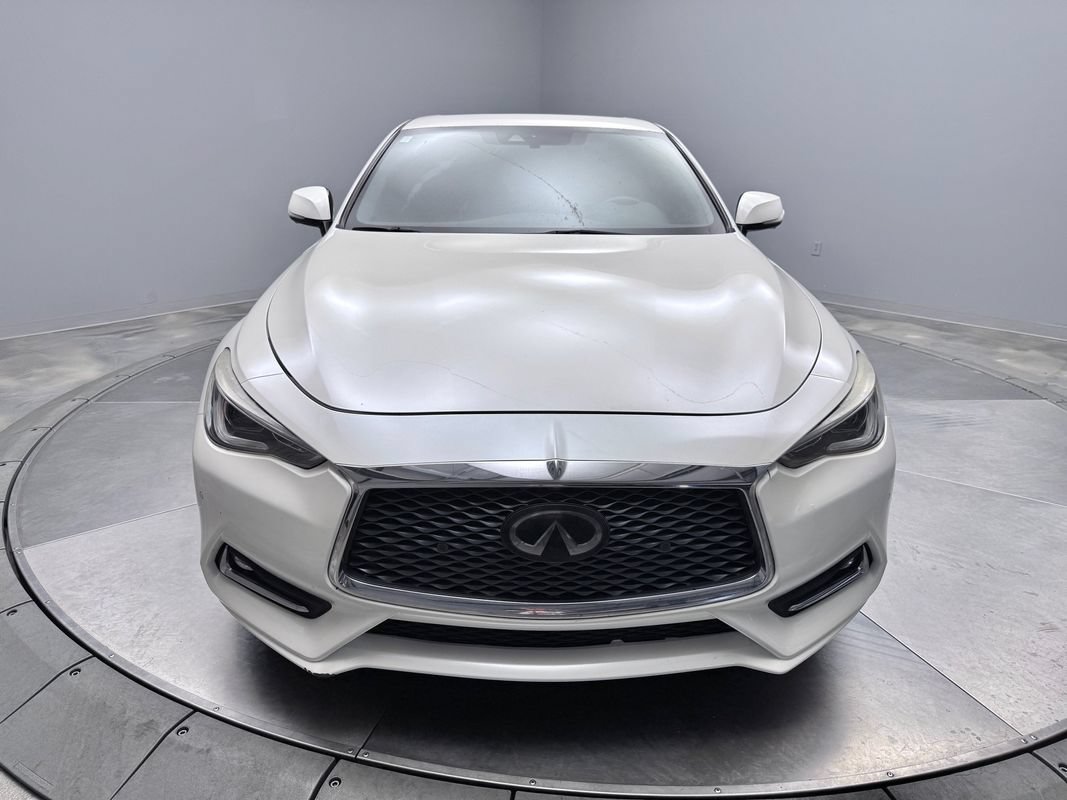 Used 2019 INFINITI Q60 3.0t Luxe w/ Essential Package AWD/4WD image 2