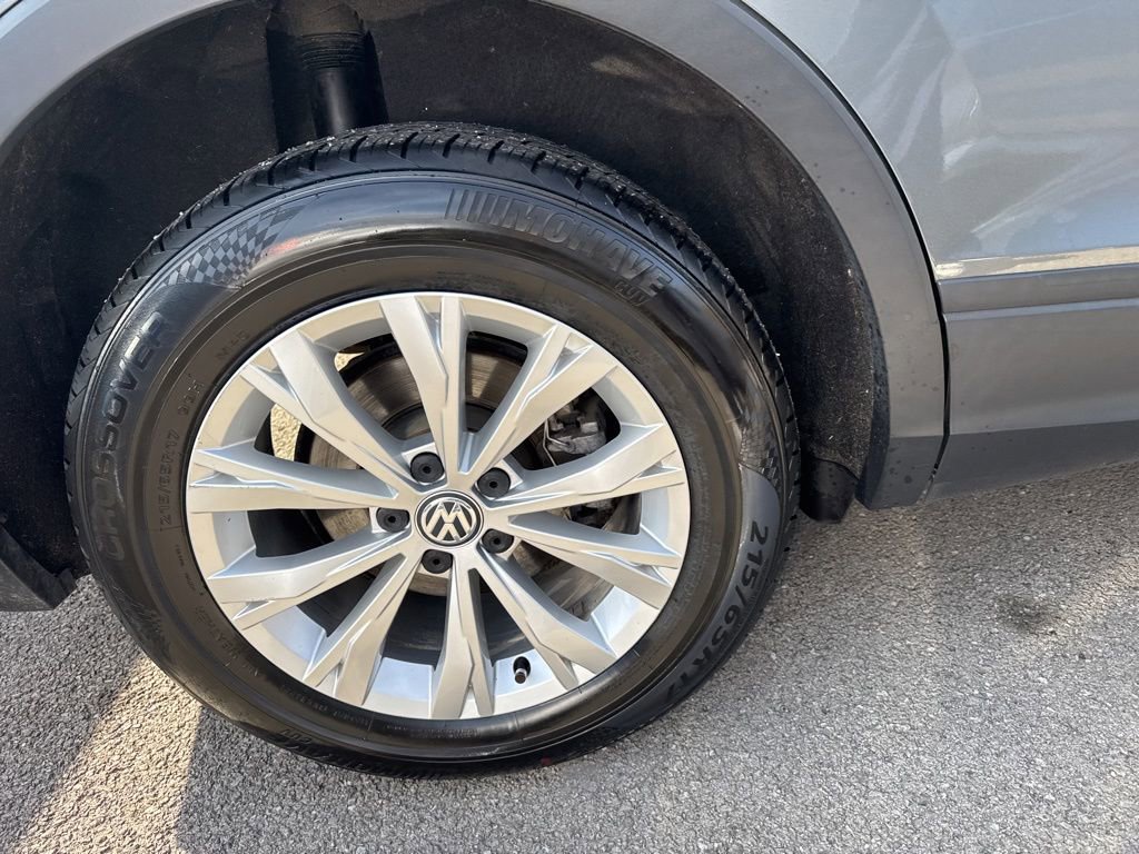Used 2018 Volkswagen Tiguan S image 6