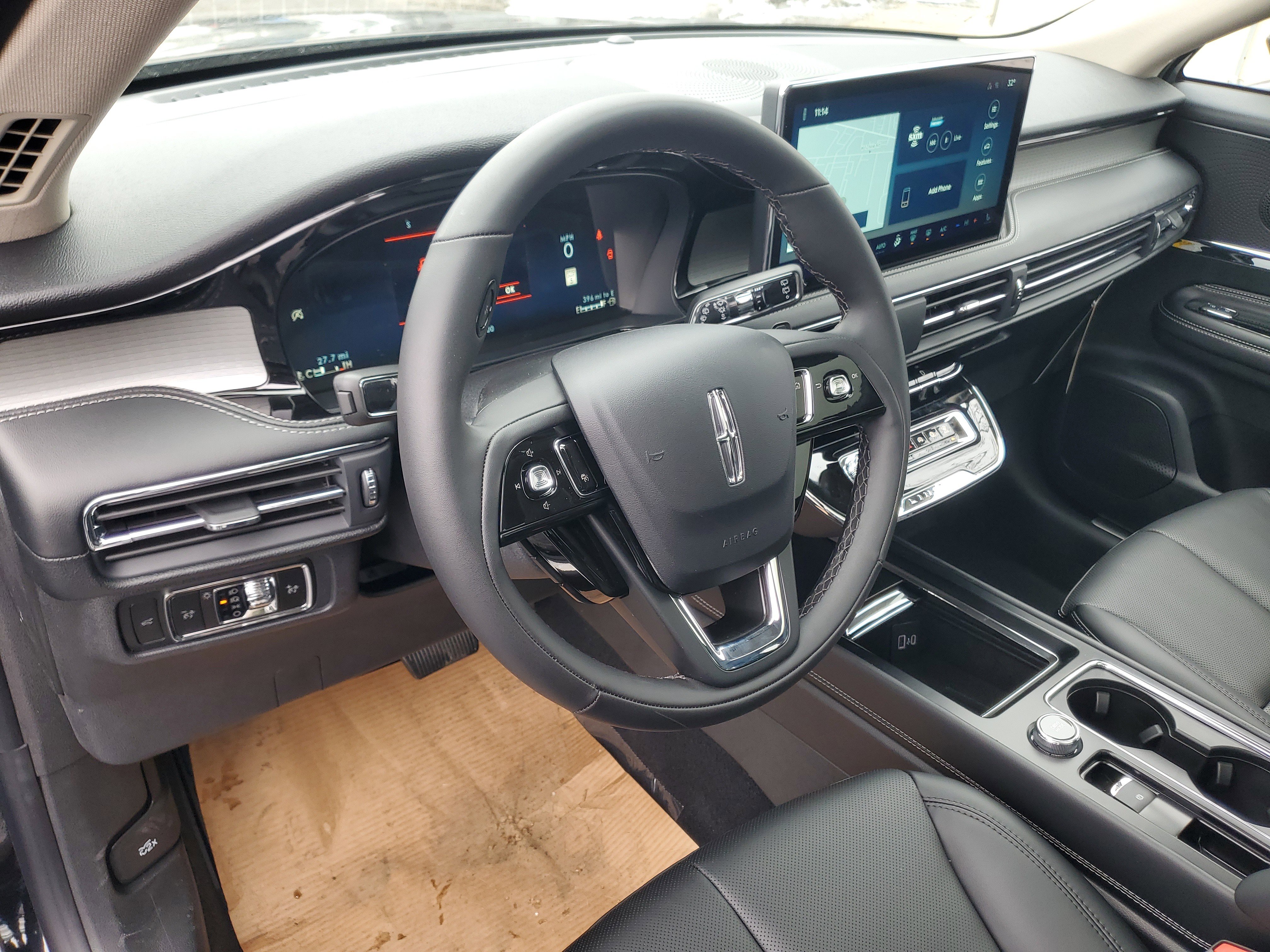 New 2026 Lincoln Corsair Premiere image 13