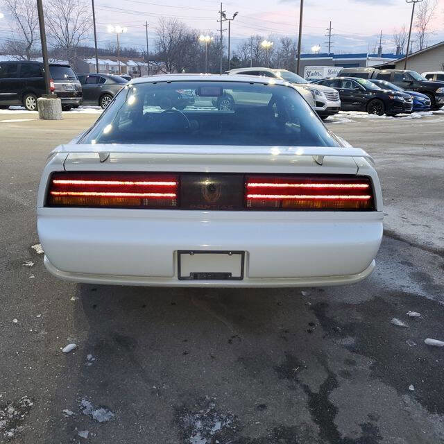 Used 1991 Pontiac Firebird Coupe image 5