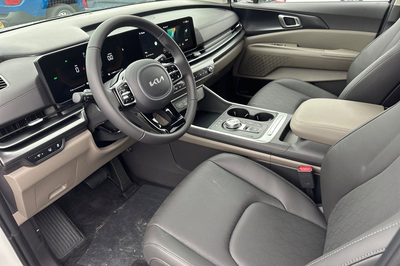 New 2026 Kia Carnival LXS image 10