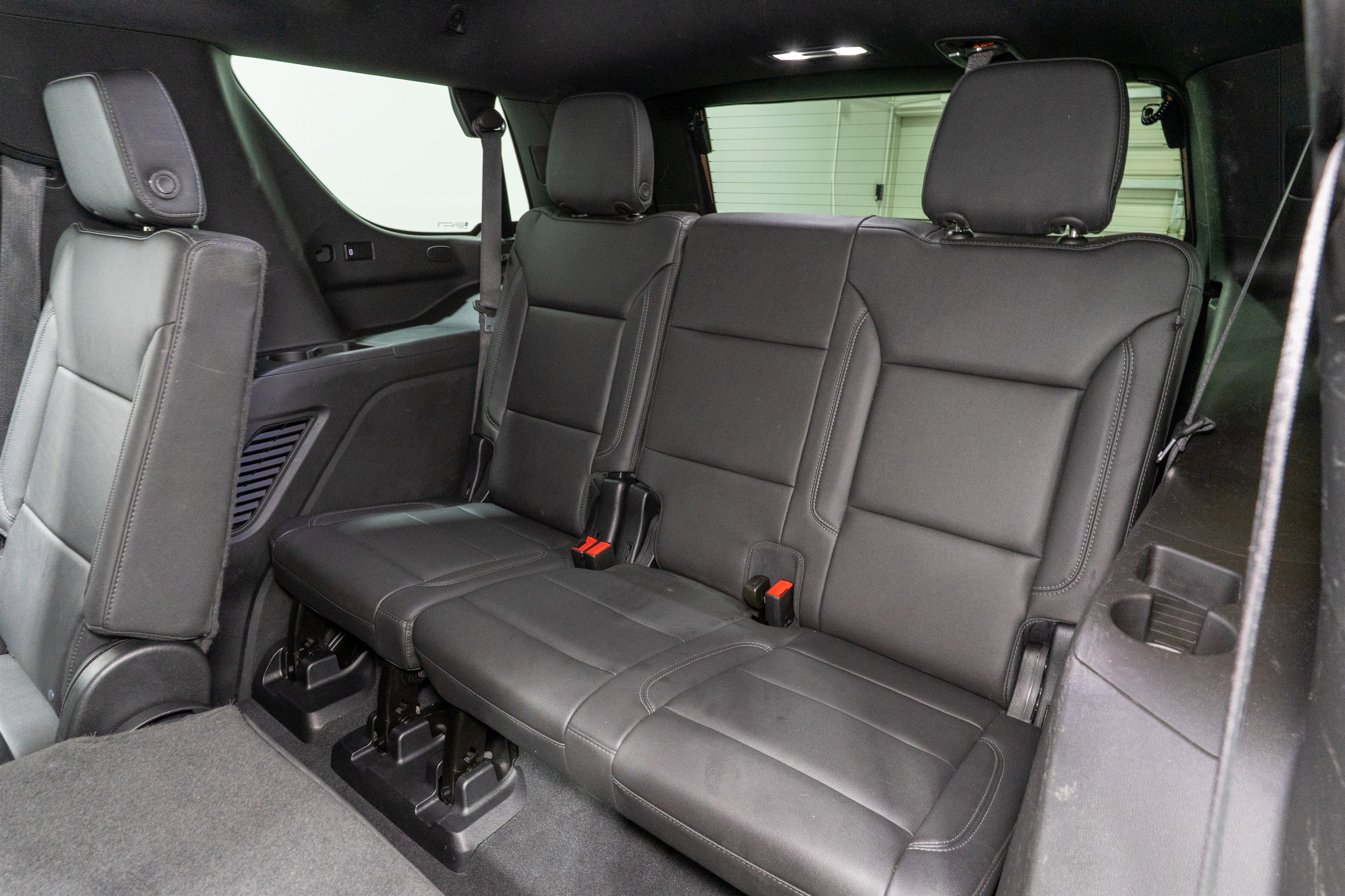 Used 2022 Chevrolet Tahoe LT w/ Luxury Package AWD/4WD image 31