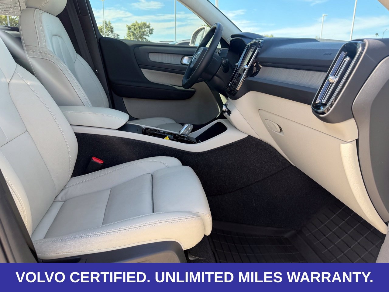 Certified 2024 Volvo XC40 B5 Ultimate w/ Protection Package Premier AWD/4WD image 45