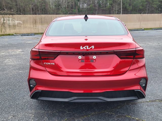 Used 2024 Kia Forte LXS image 3