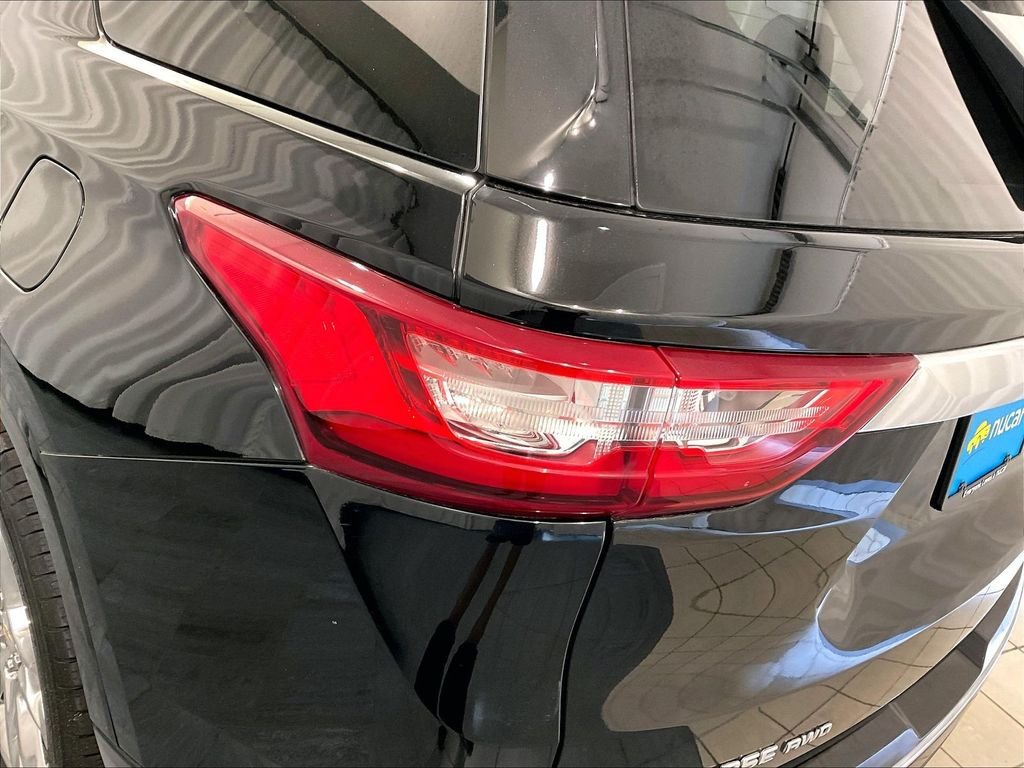Used 2018 Chevrolet Traverse High Country AWD/4WD image 35