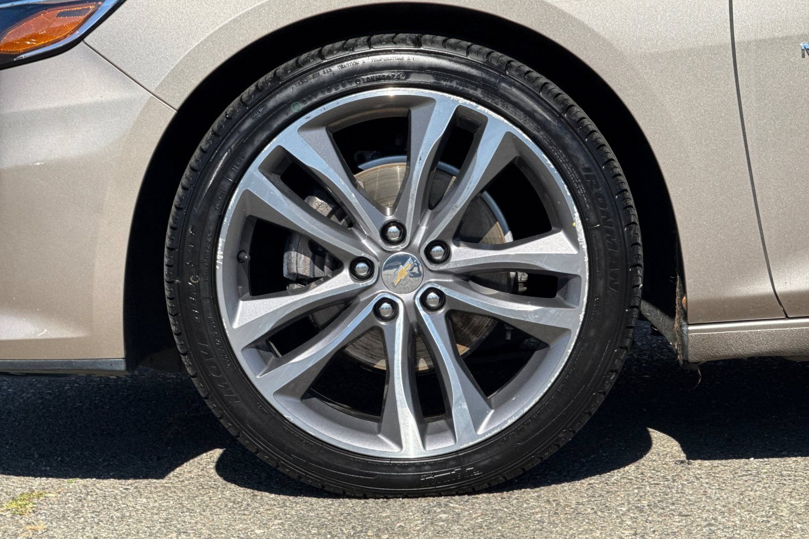 Used 2023 Chevrolet Malibu LT FWD image 33