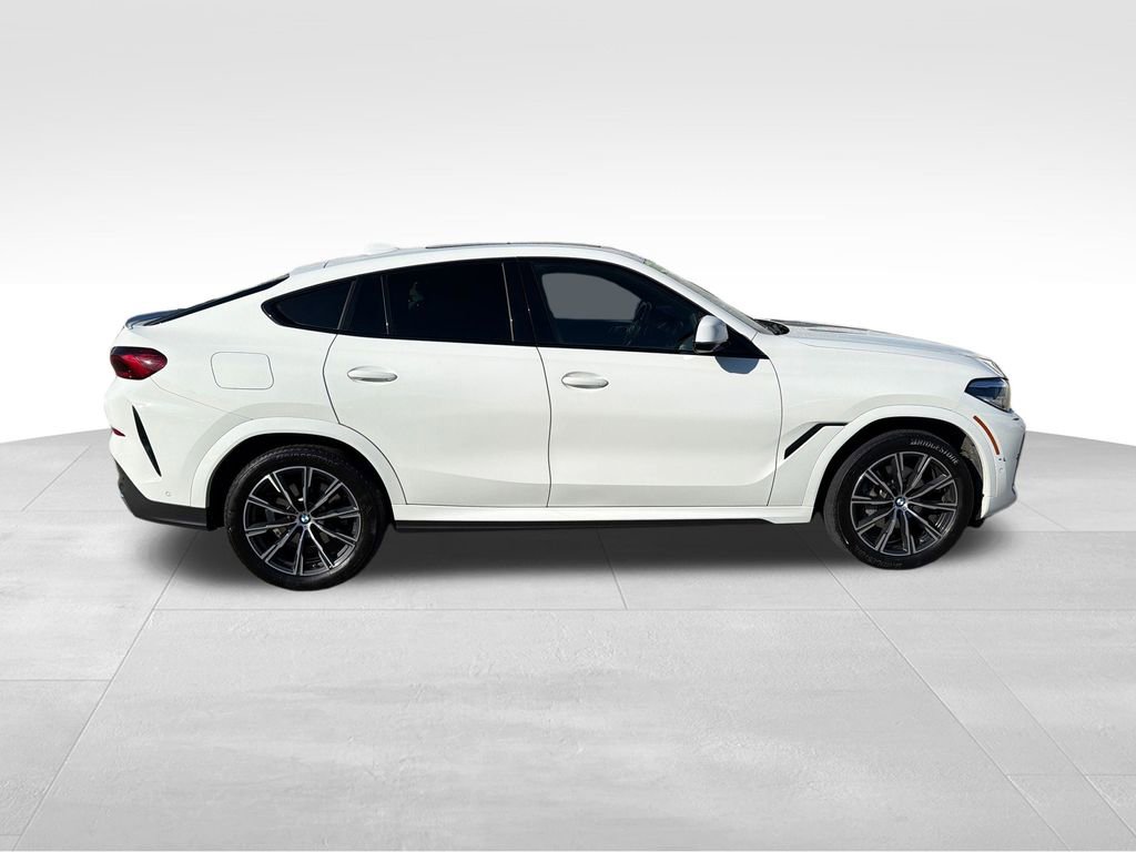 Used 2021 BMW X6 xDrive40i w/ M Sport Package image 7