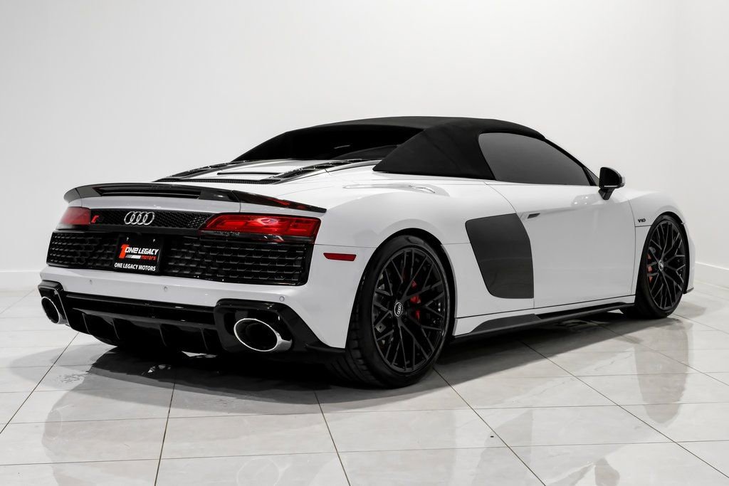 Used 2020 Audi R8 V10 w/ 20" Wheel Package image 8