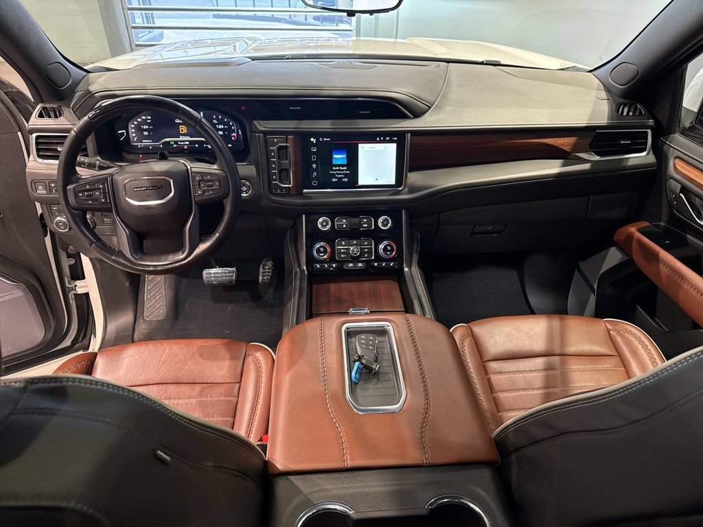 Used 2024 GMC Yukon Denali Ultimate AWD/4WD image 23