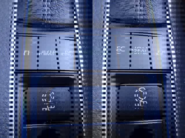 Used 2019 Toyota Avalon Limited image 40