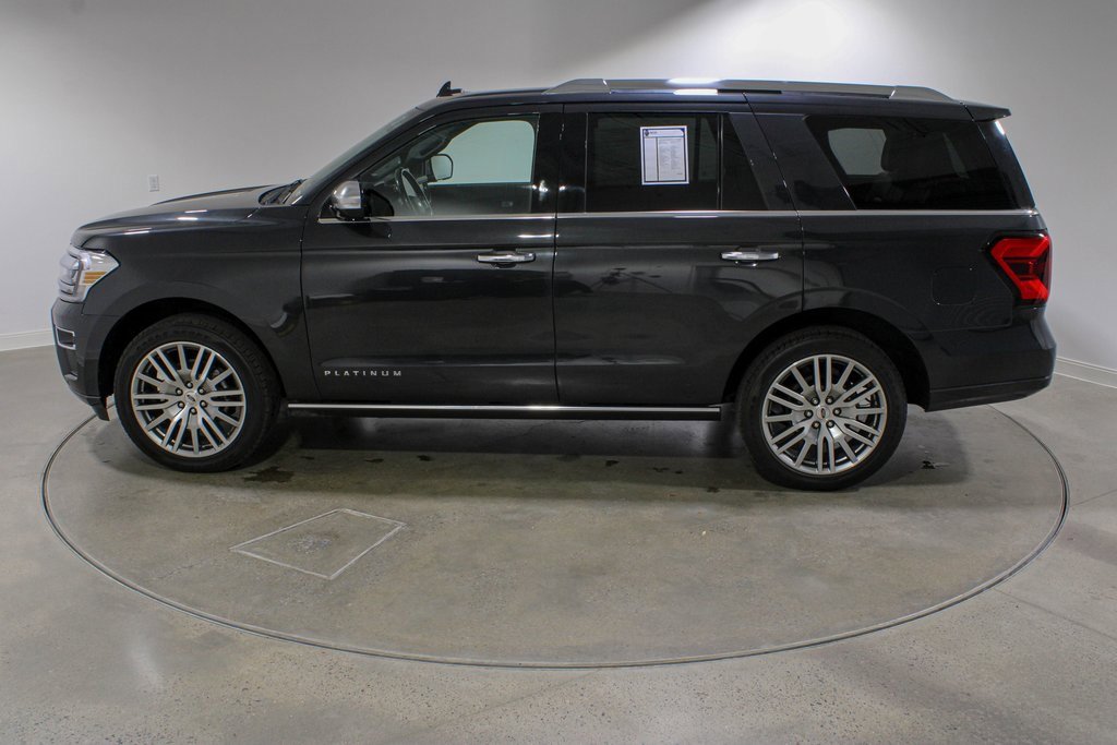 Used 2023 Ford Expedition Platinum image 4