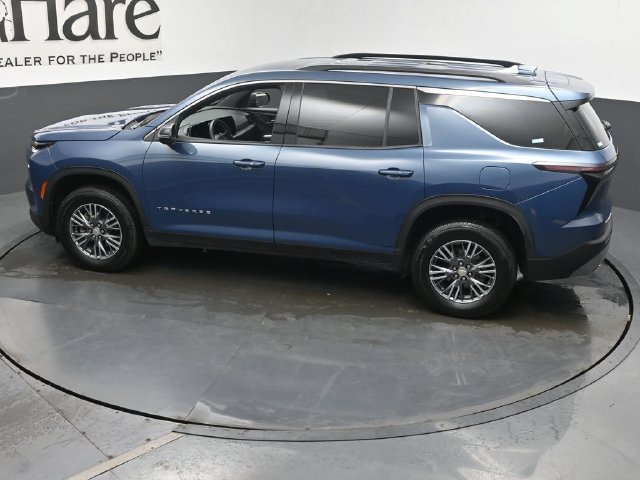 Used 2025 Chevrolet Traverse LT FWD image 50