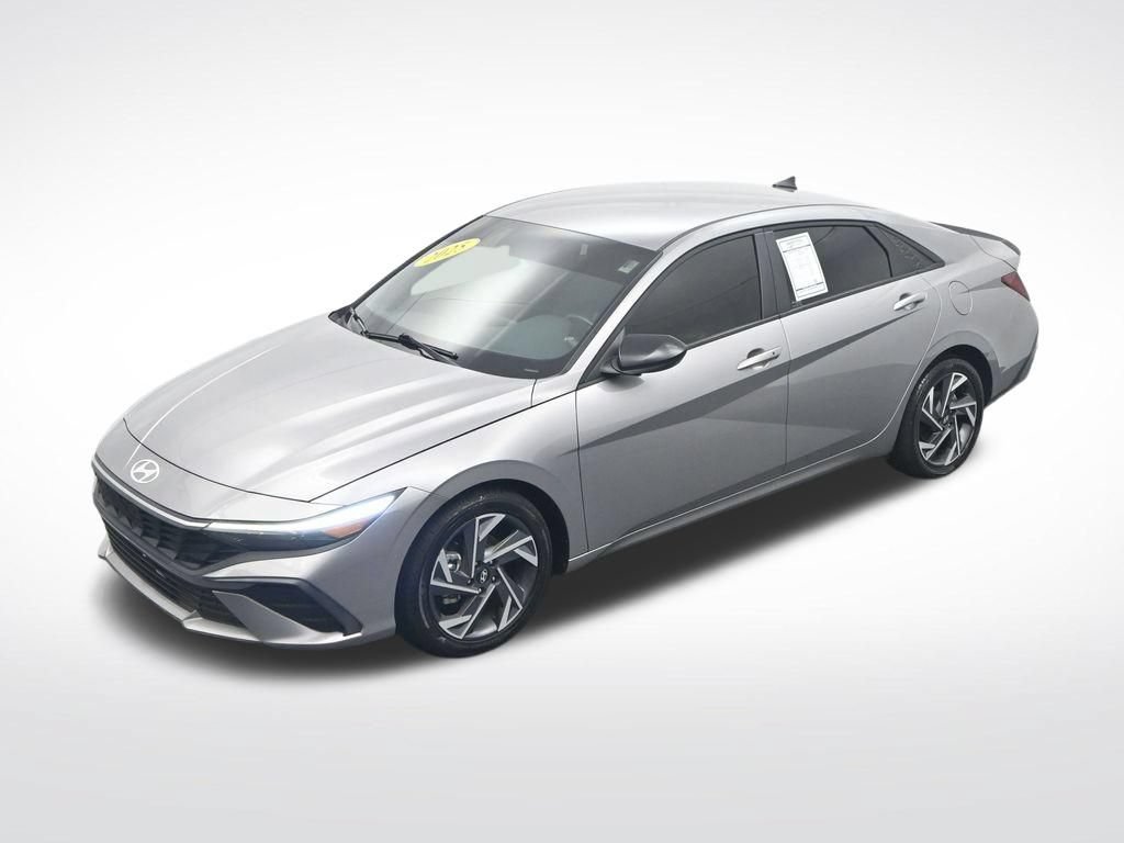 Used 2025 Hyundai Elantra Sport FWD image 29