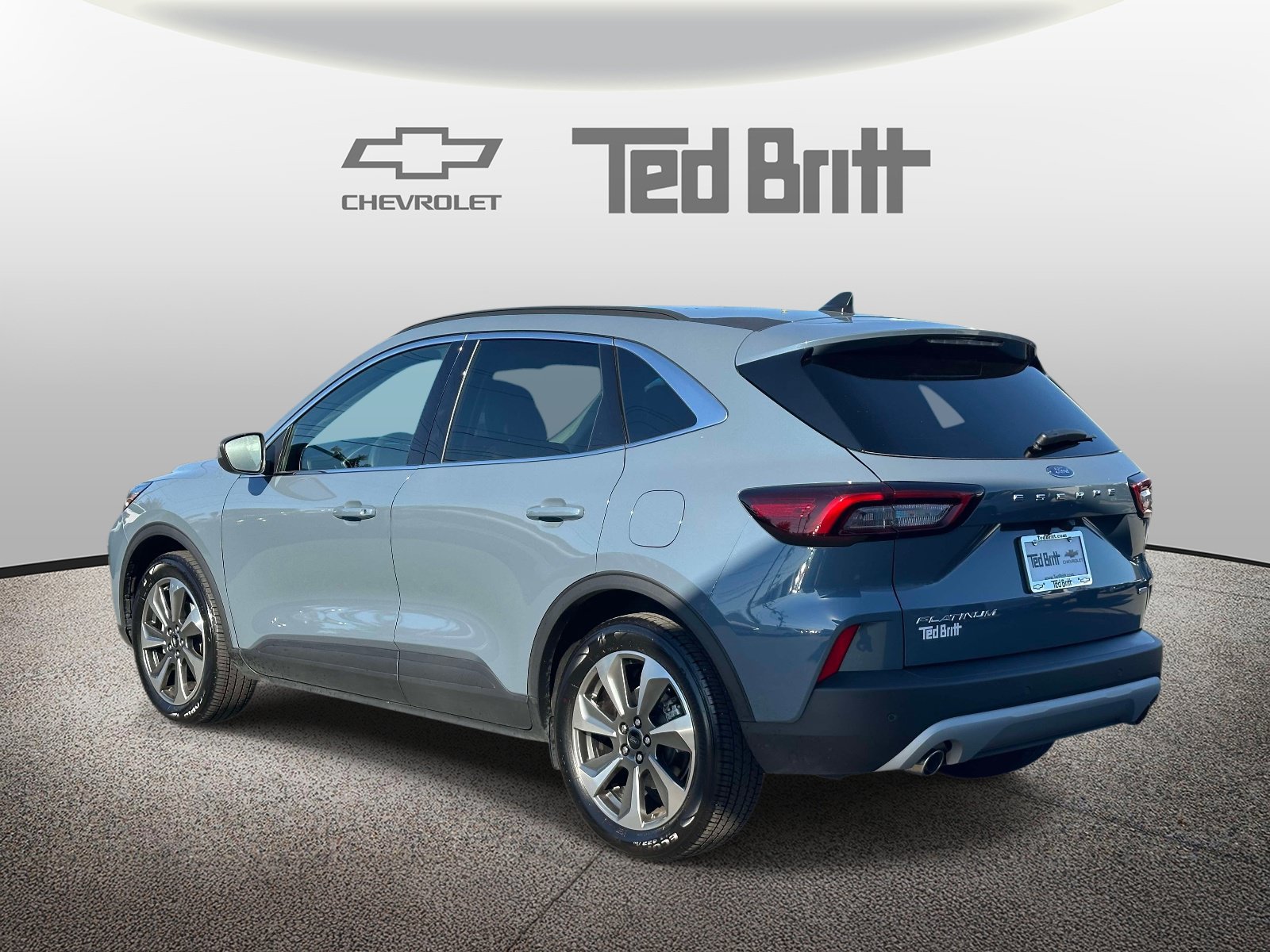 Used 2025 Ford Escape Platinum FWD image 6