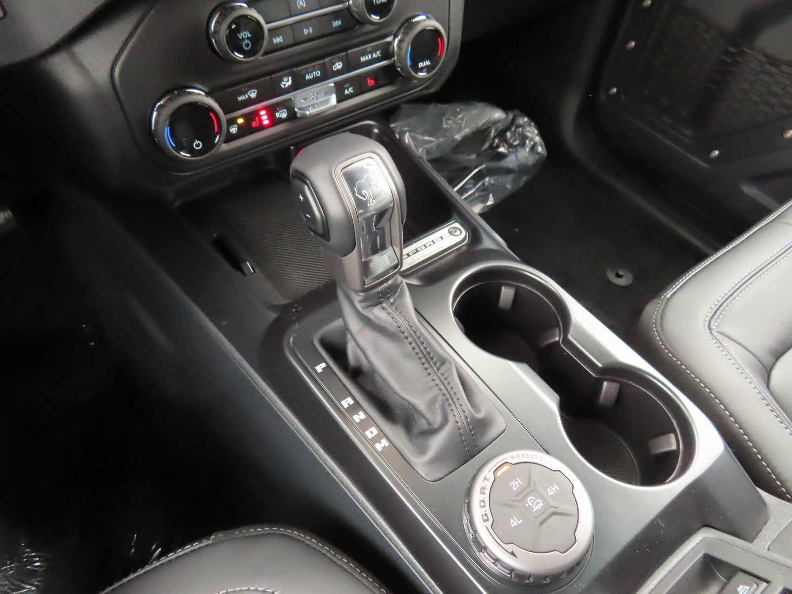 New 2025 Ford Bronco Outer Banks image 16